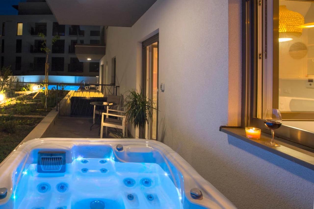 ספליט Studio And Hot Tub מראה חיצוני תמונה